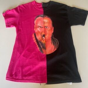 Men's Pink and Black Graphic T-Shirt